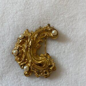 Brooch